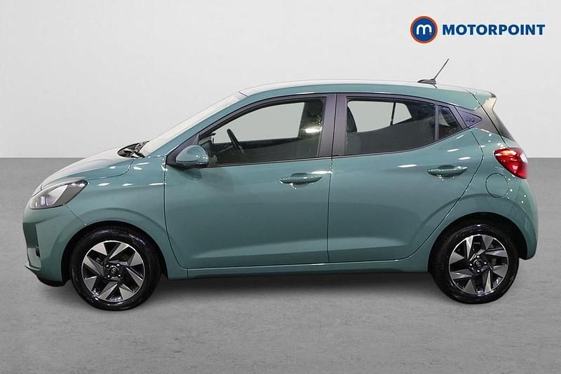 Used Hyundai i10 Advanced 79 HP (58 kW) 2025 Green Hatchback
