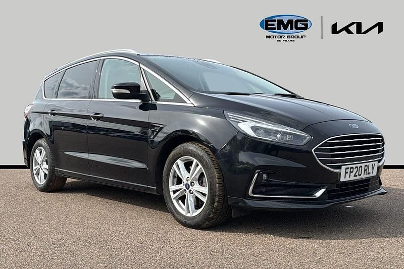 Used Ford S-MAX Titanium 150 HP (110 kW) 2020 Black MPV