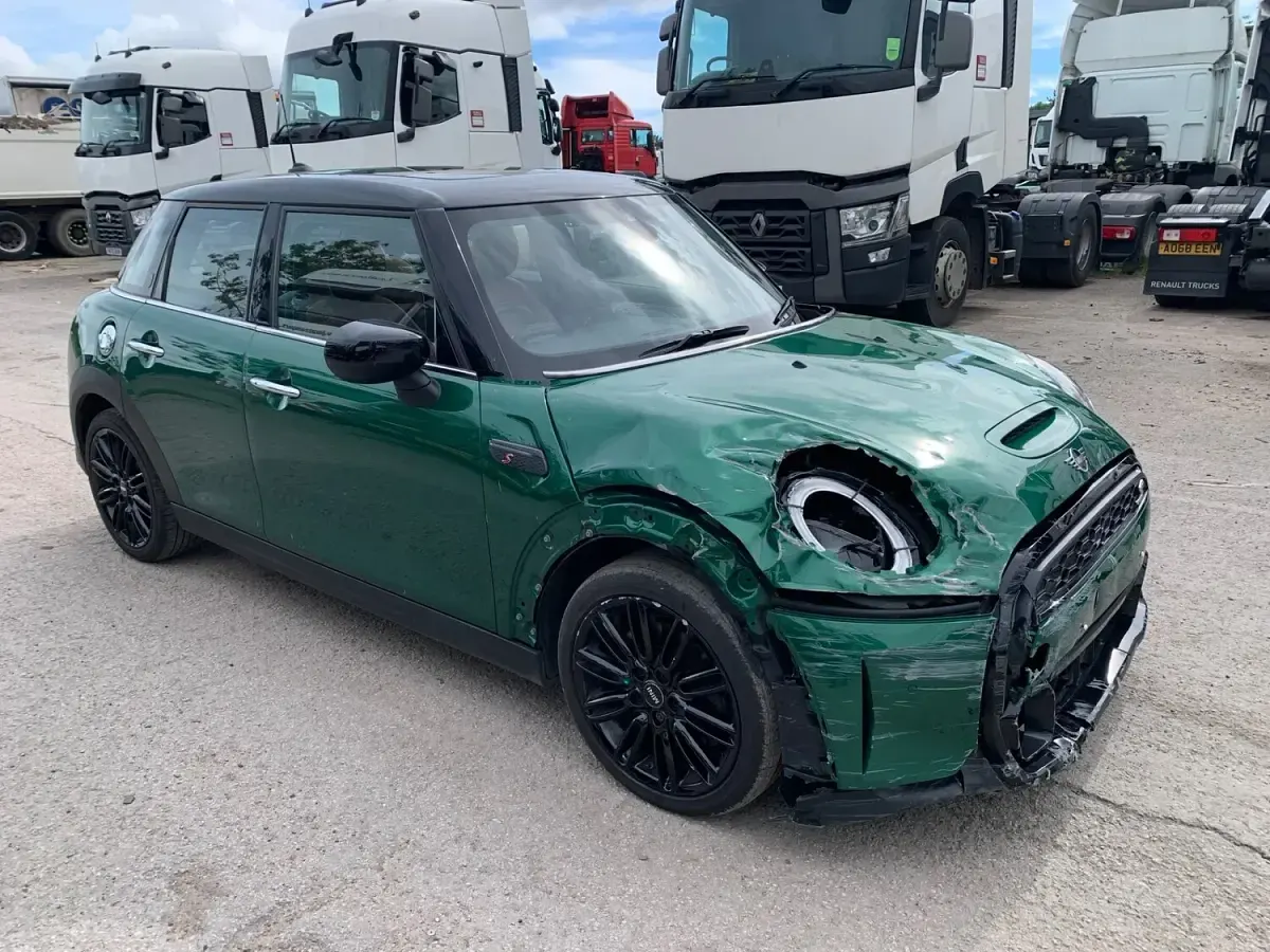 Used Mini Cooper S Exclusive 2023 Green Hatchback