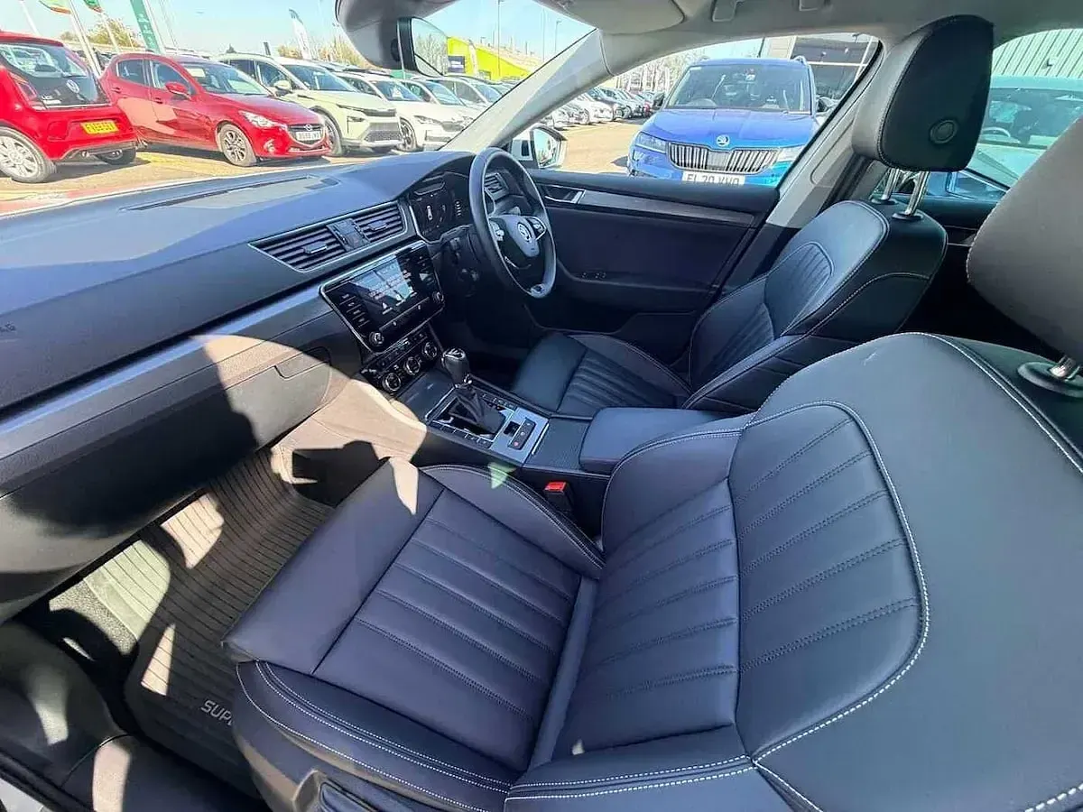 Used Skoda Superb SE L 160 HP (117 kW) 2023 Moon white metallic Estate