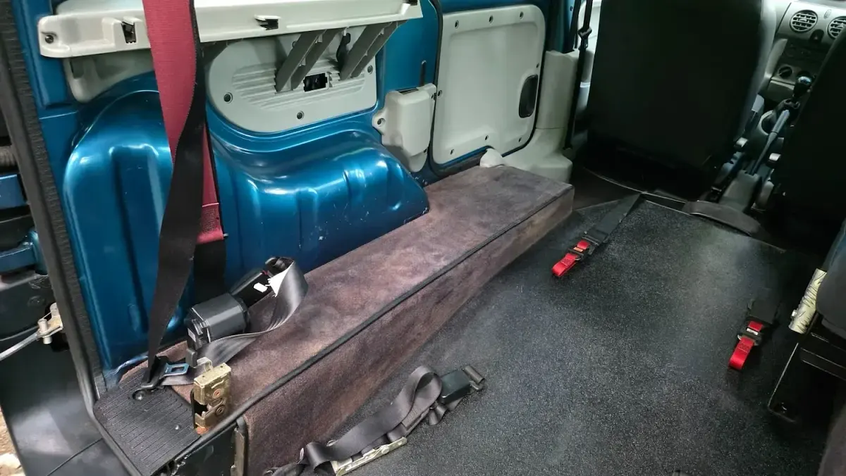 Used Renault Kangoo Authentique 73 HP (53 kW) 2007 Blue MPV
