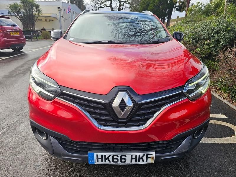 Used Renault Kadjar Signature 130 HP (95 kW) 2016 Red SUV