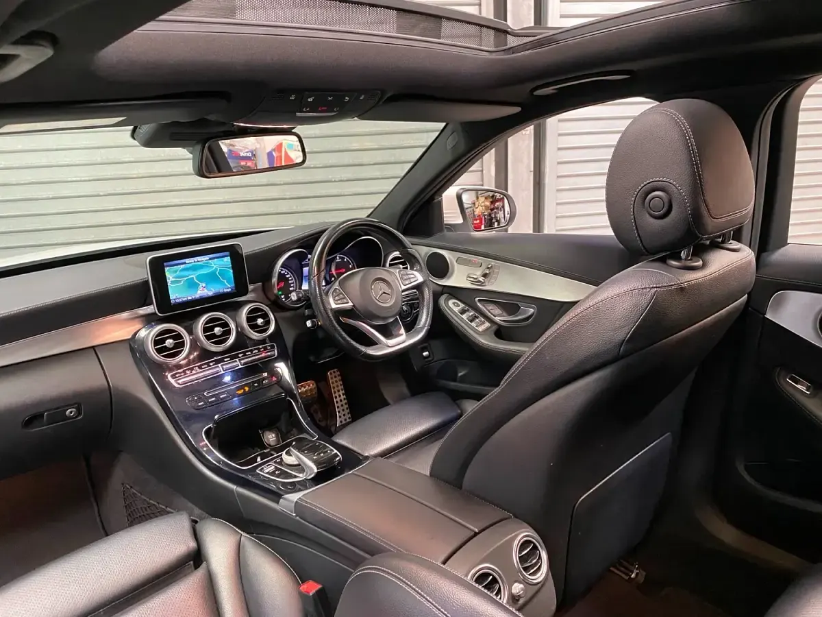 Used Mercedes C220 AMG Line Premium 168 HP (123 kW) 2014 White Estate