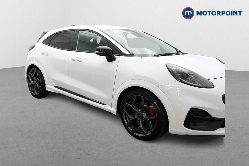 White Used 2024 Ford Puma Gen-E ST Hatchback | £23,949 (Expensive) - Image 1/4