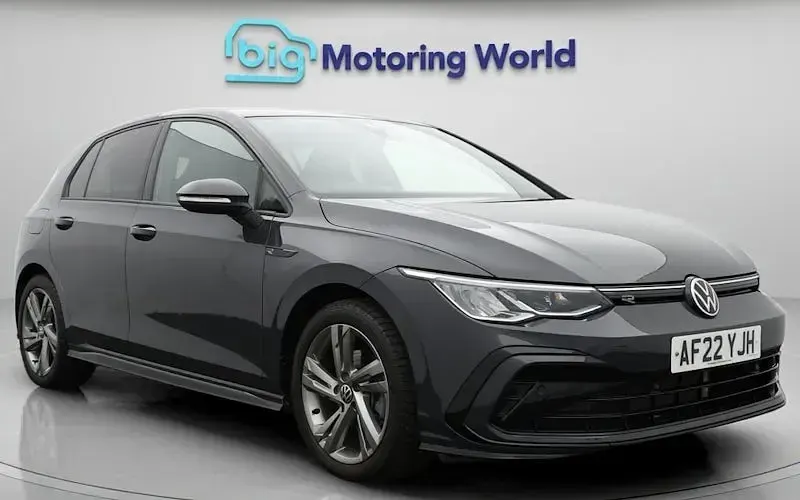 Used VW Golf VIII R-line 131 HP (96 kW) 2024 Hatchback