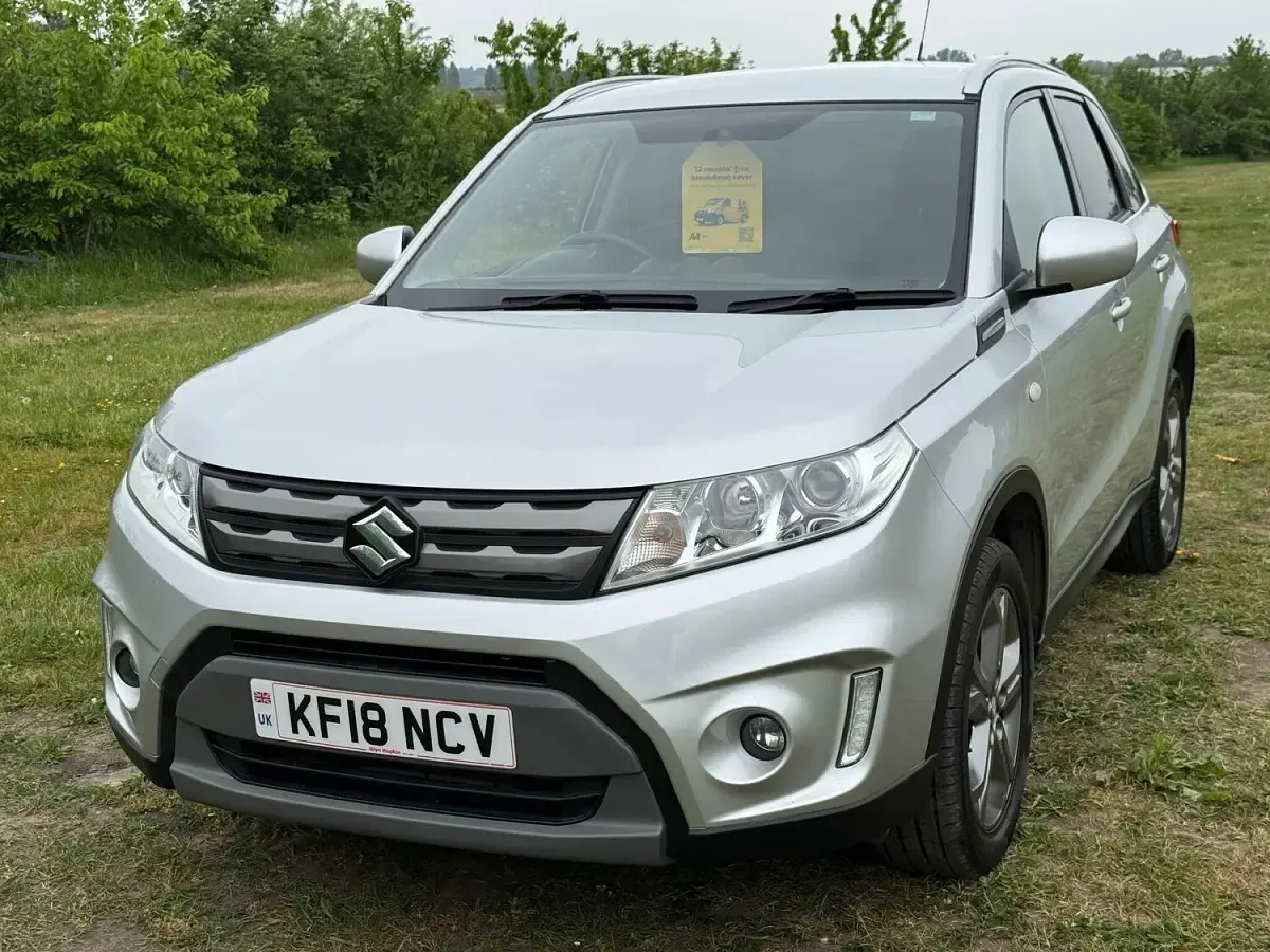 Używany Suzuki Vitara SZ-T 120 KM (88 kW) 2018 Srebrny SUV