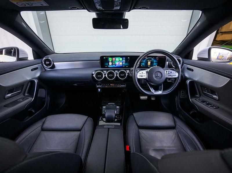 Used Mercedes CLA200 Shooting Brake AMG line 163 HP (119 kW) 2020 White Estate