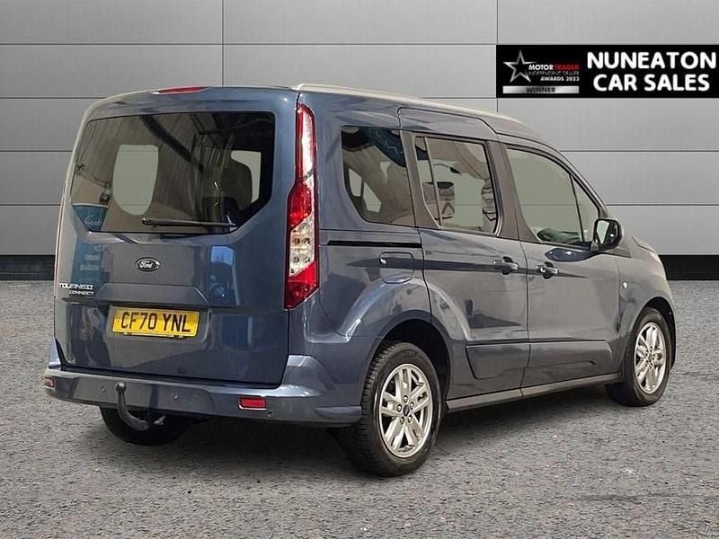 Used Ford Tourneo Titanium 120 HP (88 kW) 2021 Blue MPV