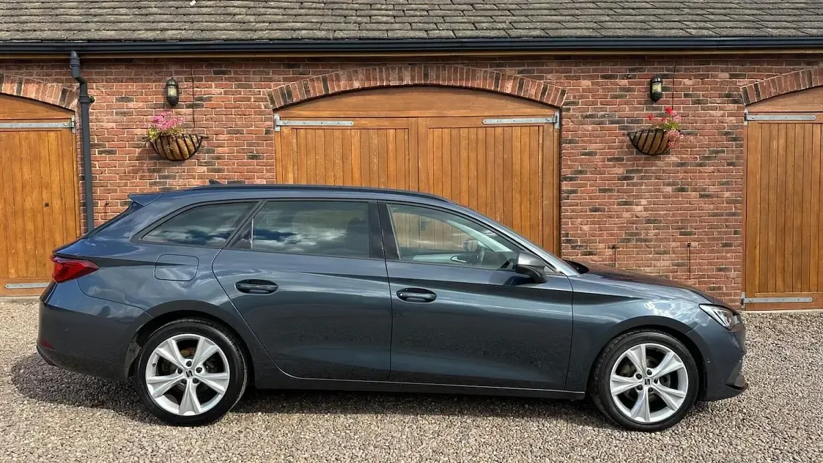 Used Seat Leon FR 147 HP (108 kW) 2022 Grey Estate