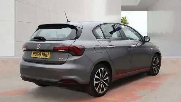 Used Fiat Tipo Lounge 95 HP (69 kW) 2020 Grey Hatchback