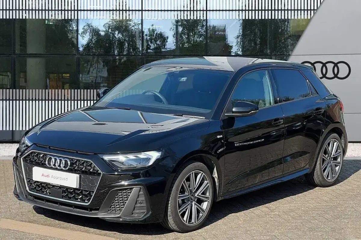 Usado Audi A1 S-Line 95 CV (69 kW) 2025 Negro SUV