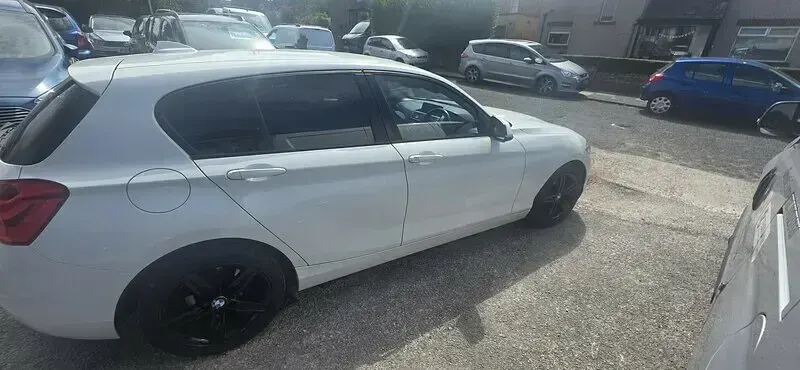 Used BMW 118 Sport Line 2015 White Hatchback