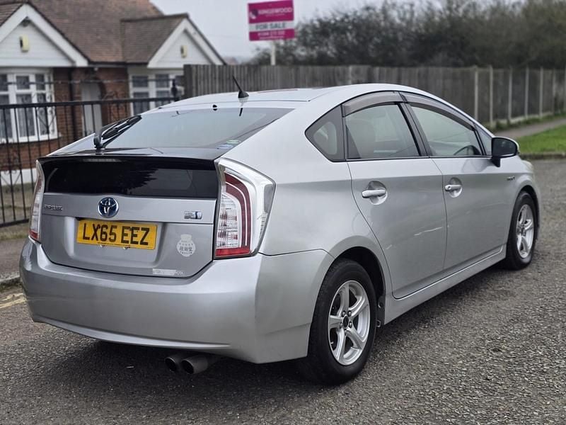 Used Toyota Prius 2015 Silver Hatchback