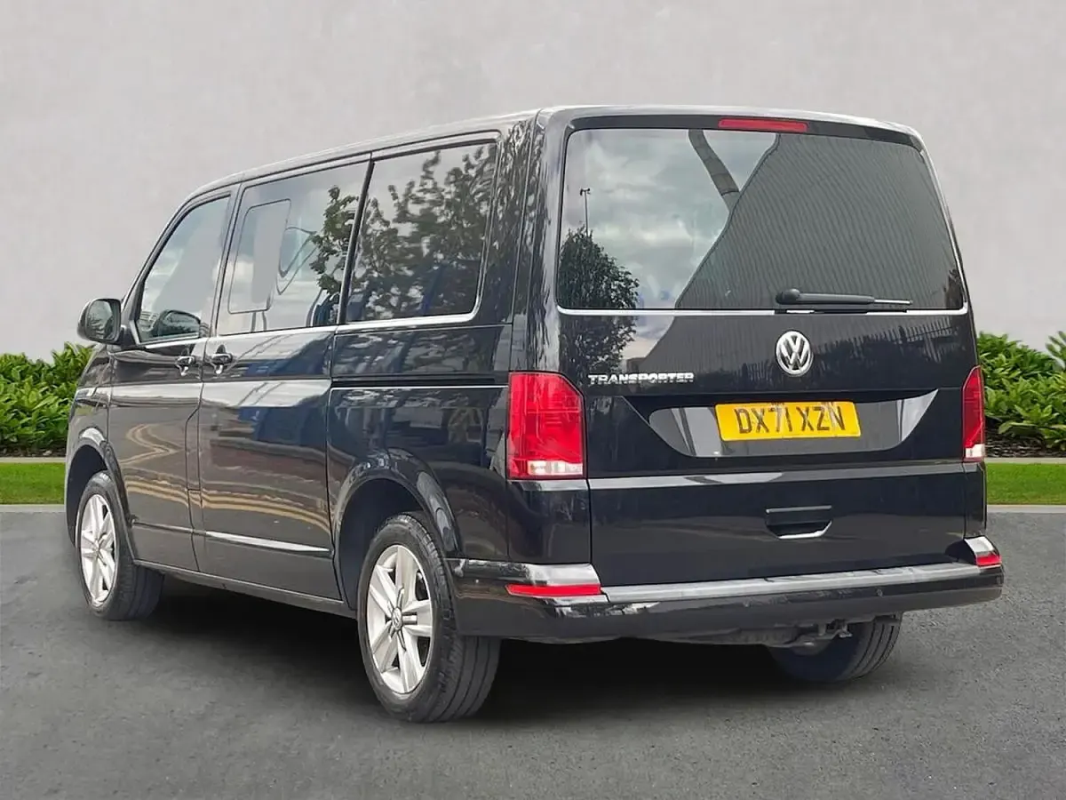 Used VW T6.1 Highline 150 HP (110 kW) 2021 Black Van
