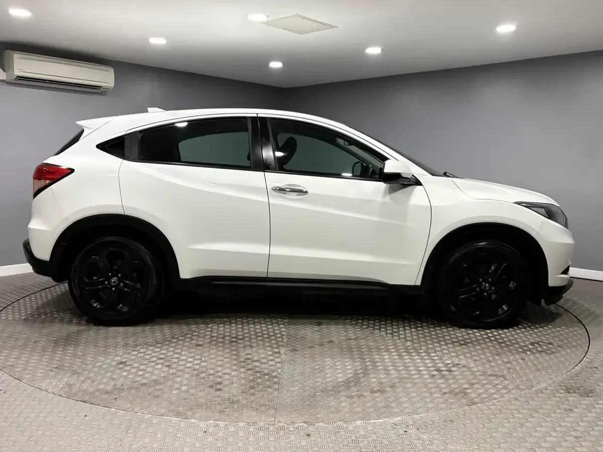 Używany Honda HR-V SE 120 KM (88 kW) 2018 Biały SUV