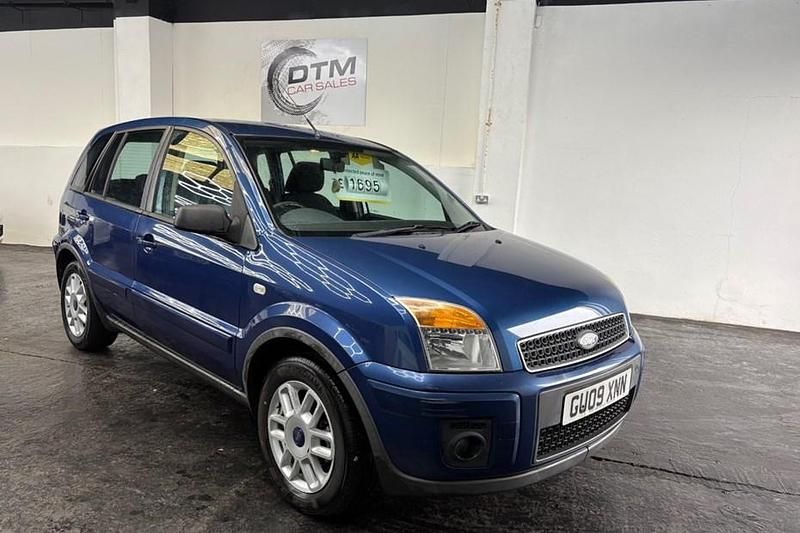 Used Ford Fusion Zetec 68 HP (50 kW) 2009 Blue Hatchback