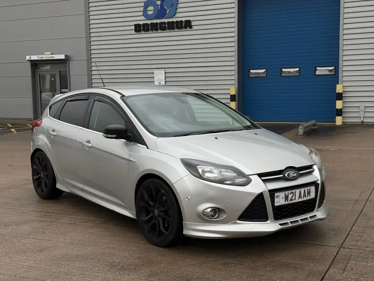 Used Ford Focus Zetec 2014 Silver Hatchback