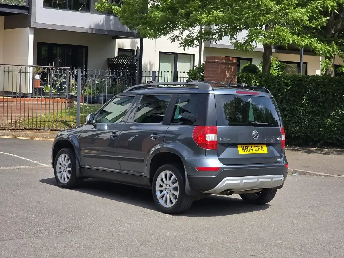 Used Skoda Yeti SE 105 HP (77 kW) 2014 Grey SUV
