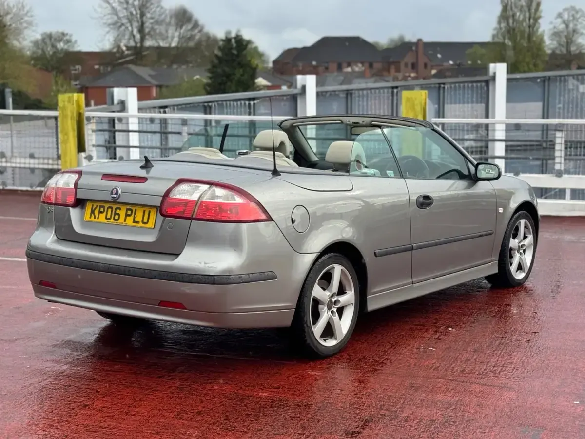 Używany Saab 9-3 Cabriolet Vector 2006 Szary Kabriolet