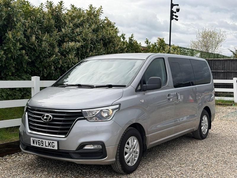 Used Hyundai I800 SE 136 HP (100 kW) 2019 Silver MPV