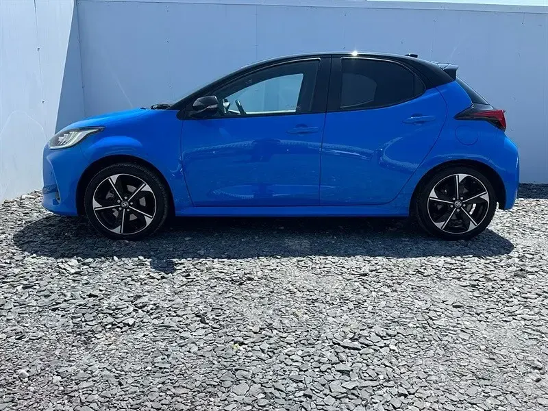 Used Toyota Yaris Edition 130 HP (95 kW) 2024 Blue Hatchback
