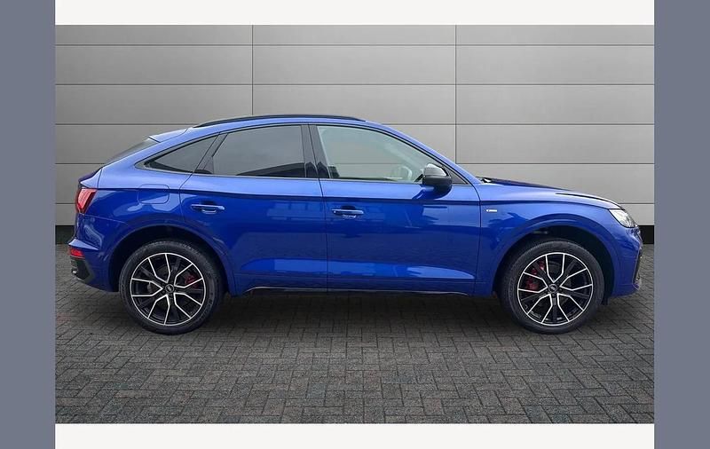 Used Audi Q5 Sportback Comfort 204 HP (150 kW) 2022 Blue SUV