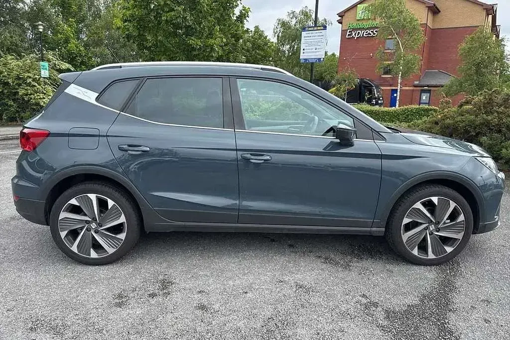 New Seat Arona FR Sport 113 HP (83 kW) 2026 Blue SUV