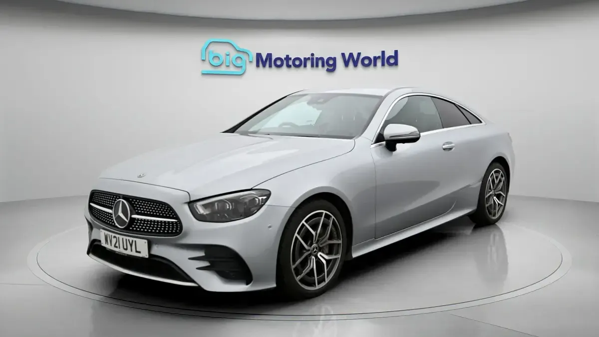 Used Mercedes E220 AMG line 194 HP (142 kW) 2021 Silver Coupe