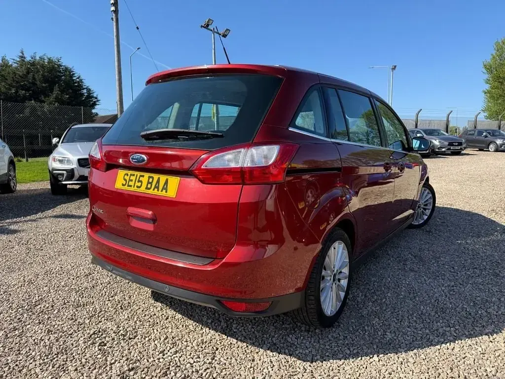 Usado Ford Grand C-Max Titanium 120 HP (88 kW) 2015 Vermelho Monovolume