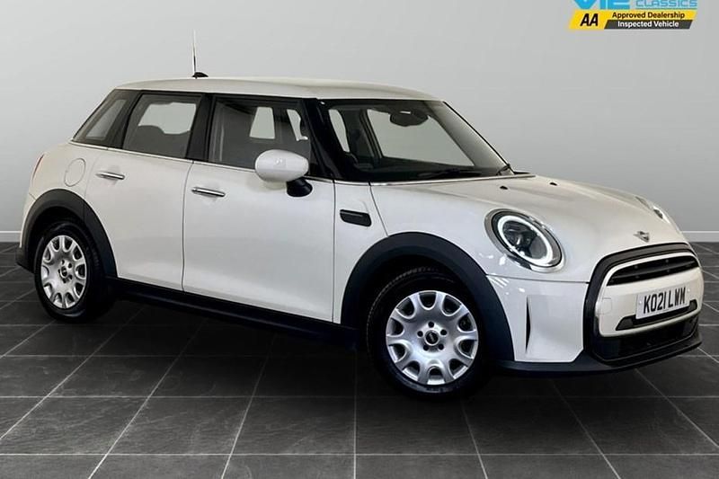 White Used 2021 Mini ONE Classic Hatchback | £10,495 (Good price) - Image 1/1