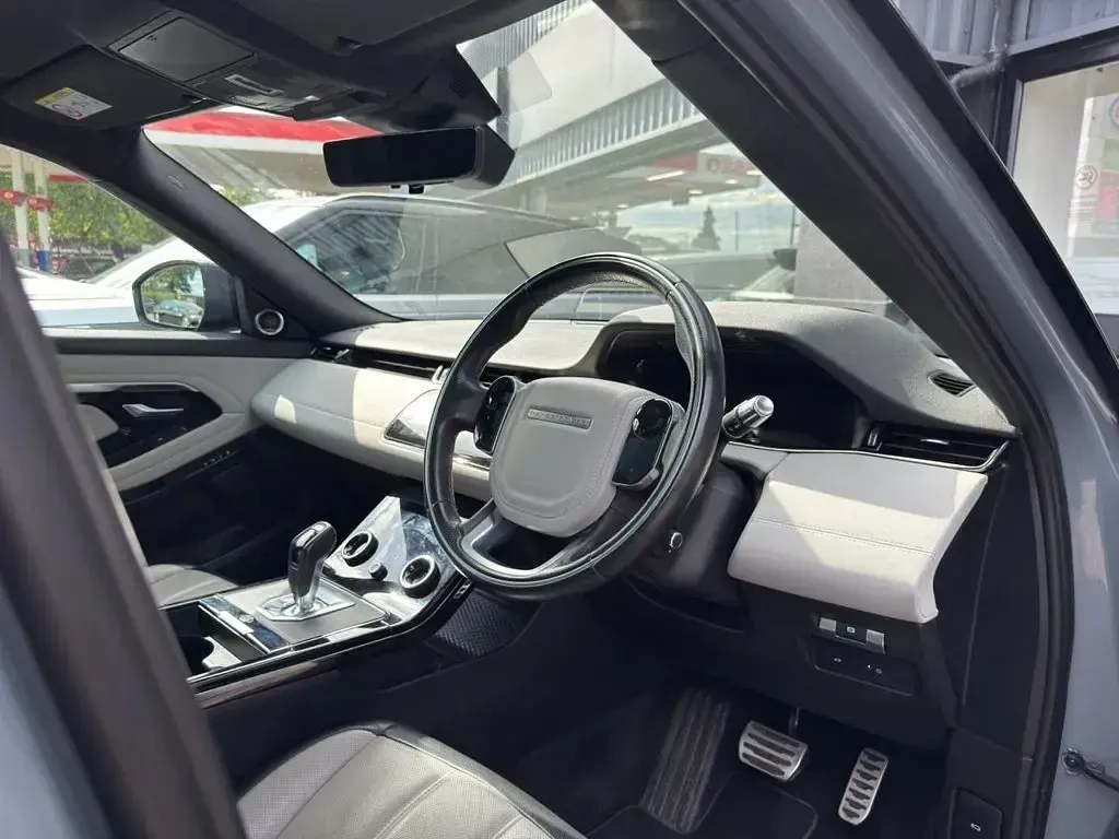 Used Land Rover Range Rover evoque First Edition 180 HP (132 kW) 2020 Grey SUV