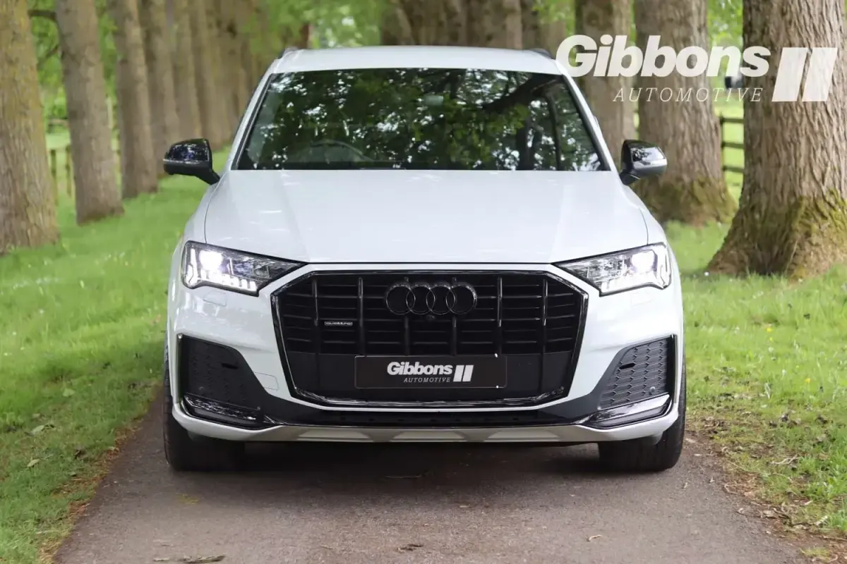 Usado Audi Q7 Black Edition 286 HP (210 kW) 2023 Branco SUV