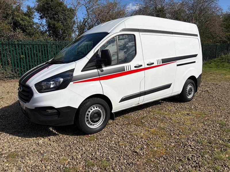 Used Ford Transit Custom 2021 Frozen white Van