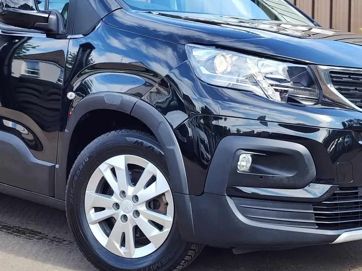 Used Peugeot Rifter Allure 110 HP (80 kW) 2019 Black MPV