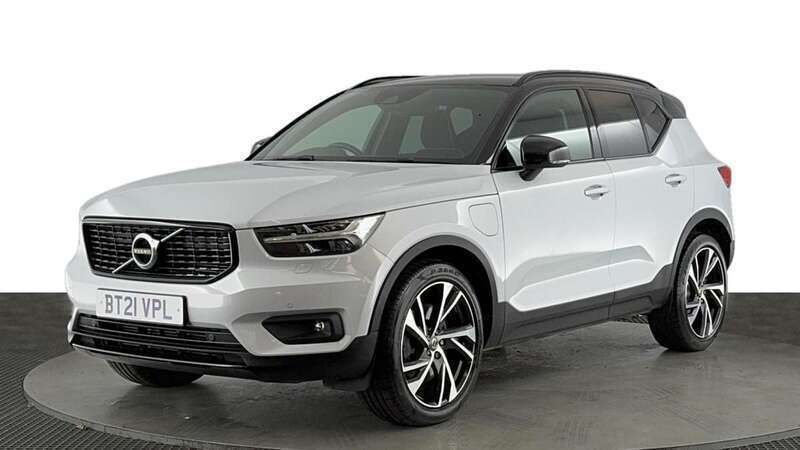 Silver Used 2021 Volvo XC40 R-Design Pro SUV | £19,420 (Good price) - Image 1/4