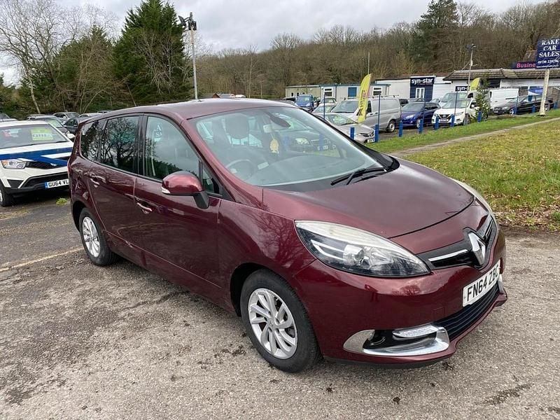 Used Renault Grand Scénic III Dynamique 110 HP (80 kW) 2014 Red MPV