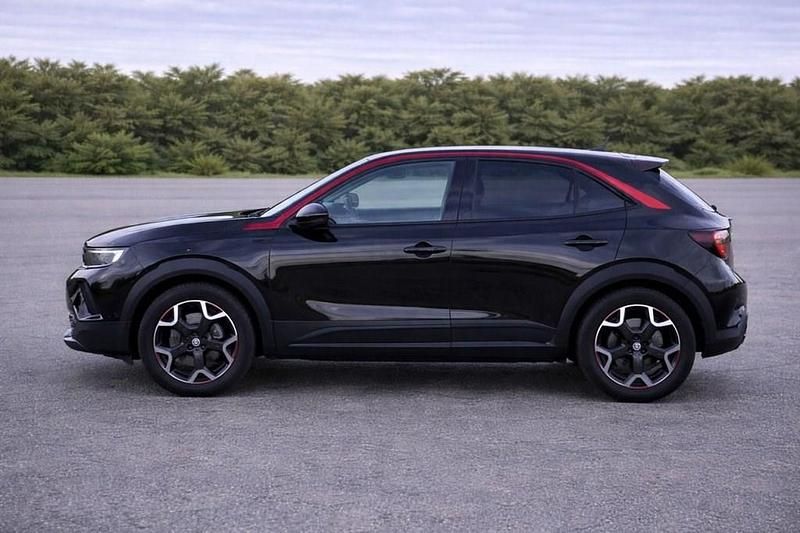 Second-hand Vauxhall Mokka 100 kW (136 CP) 2023 Negru SUV