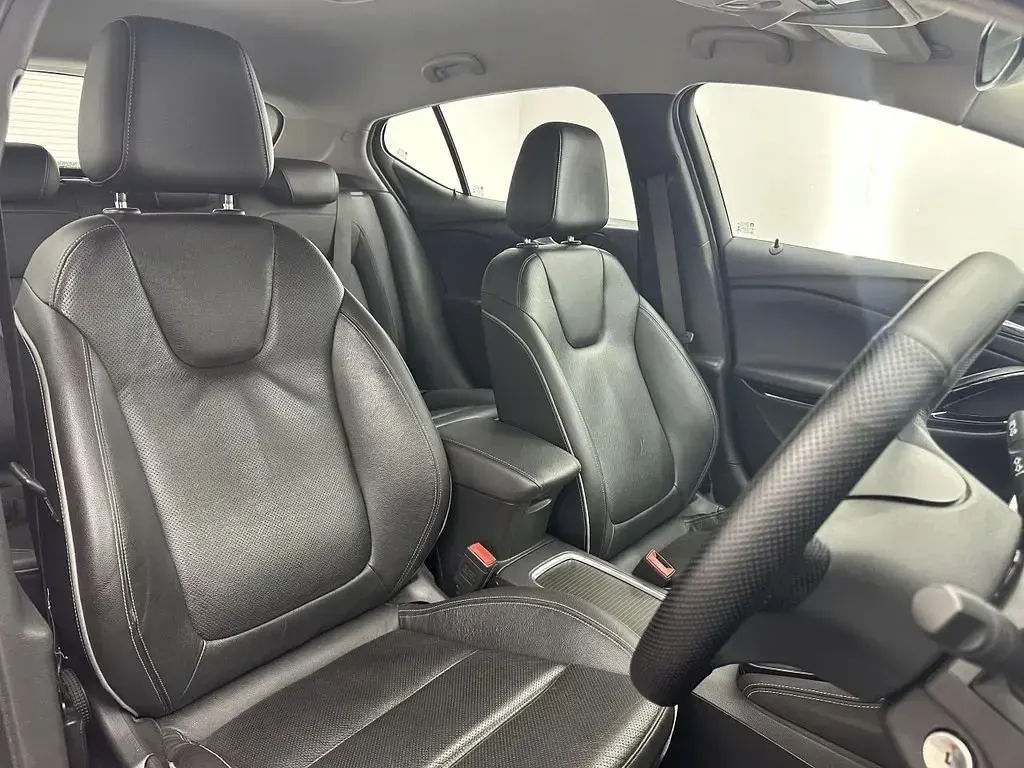 Gebraucht Vauxhall Astra Elite 150 PS (110 kW) 2016 Rot Kleinwagen