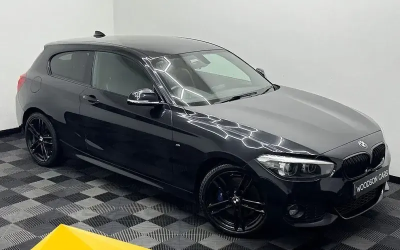 Used BMW 120 Efficient Dynamics 190 HP (139 kW) 2019 Hatchback
