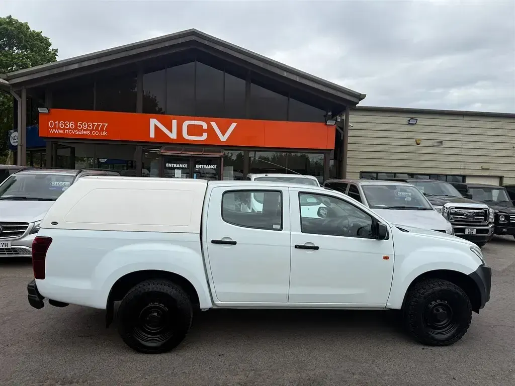 Usado Isuzu D-Max 164 HP (120 kW) 2018 Branco Pickup