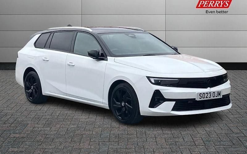 Used 2025 Vauxhall Astra Estate | £16,888 (Super price) - Image 1/4