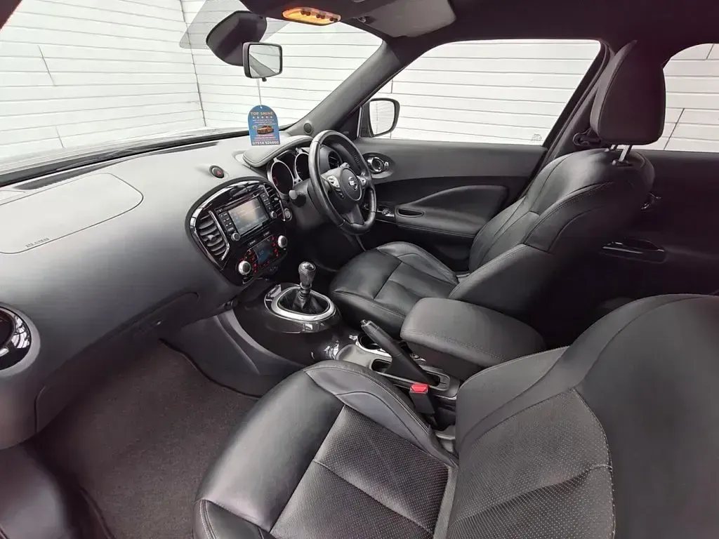 Used Nissan Juke Tekna 110 HP (80 kW) 2015 Black SUV