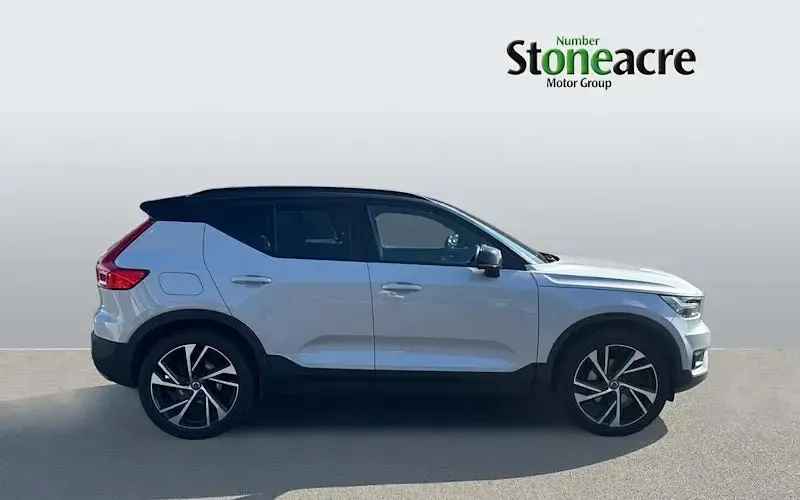 Used Volvo XC40 R-Design 190 HP (139 kW) 2019 Silver SUV