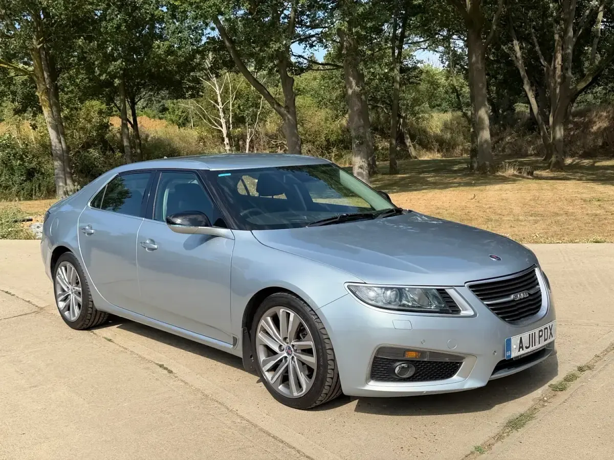 Used Saab 9-5 Aero 220 HP (161 kW) 2011 Silver Sedan