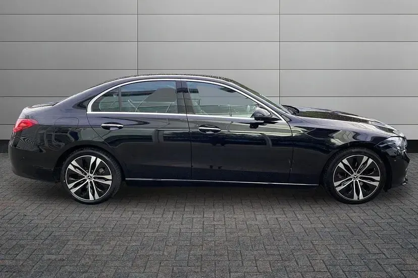 Used Mercedes C220 Exclusive Luxury 217 HP (159 kW) 2023 Black Sedan