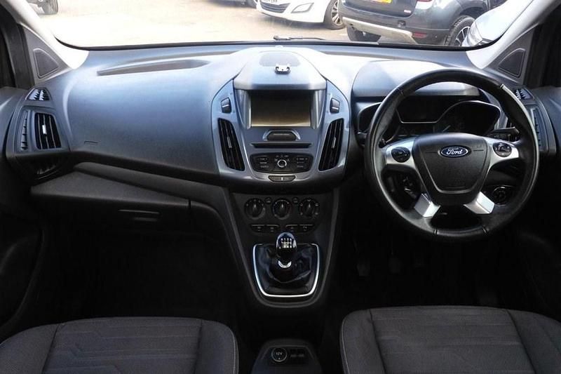 Used Ford Tourneo Connect Titanium 120 HP (88 kW) 2017 Black MPV