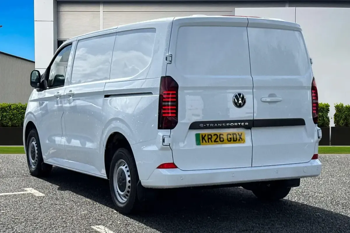 Nowe VW Transporter 100 kW (136 KM) 2026 Biały Van