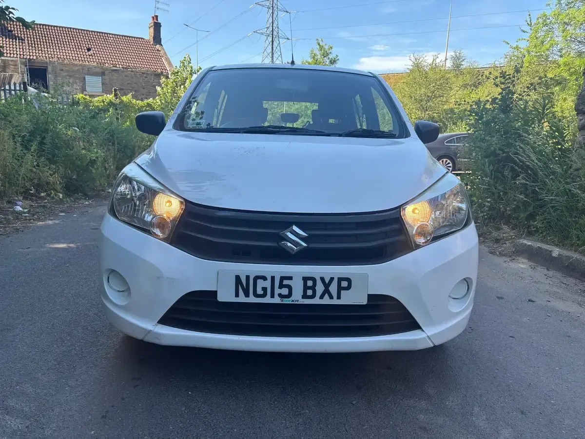 Used Suzuki Celerio SZ3 68 HP (50 kW) 2015 White Hatchback