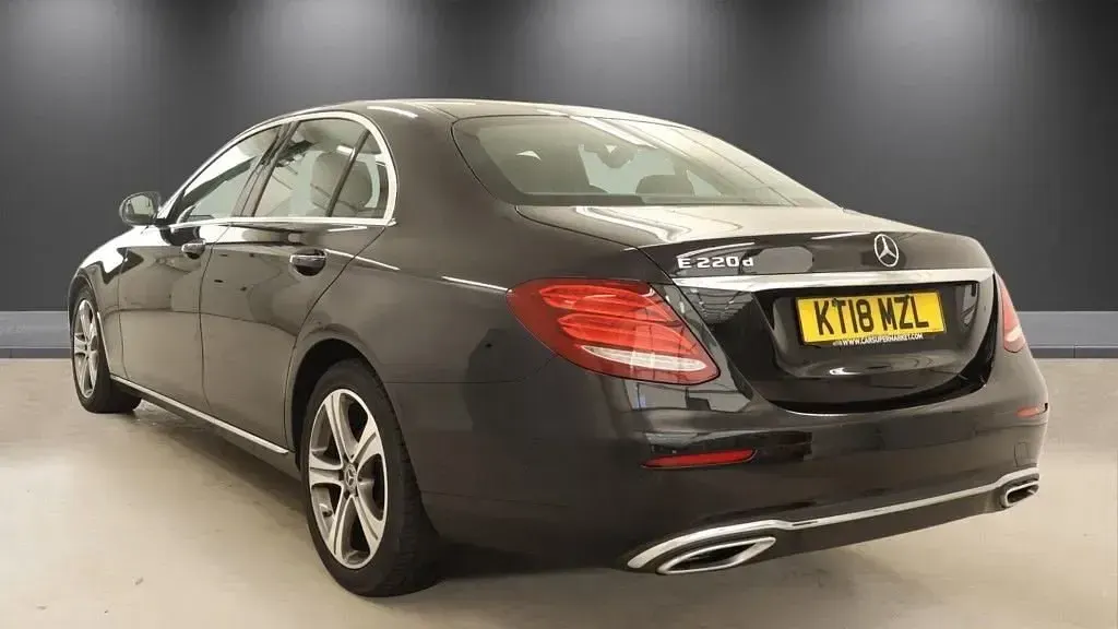 Begagnad Mercedes E220 SE 194 HK (142 kW) 2018 Svart Sedan