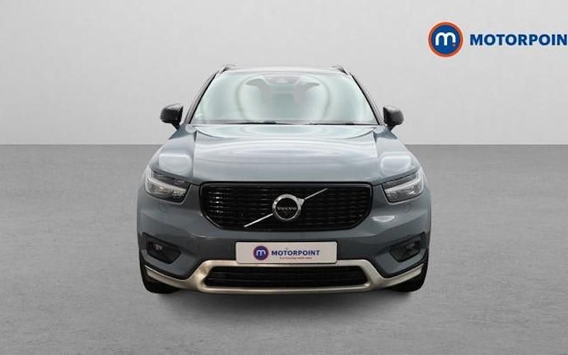 Usado Volvo XC40 R-Design Pro 190 HP (139 kW) 2019 Cinzento SUV